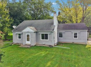 W279N1666 Prospect AVENUE, Pewaukee, WI 53072