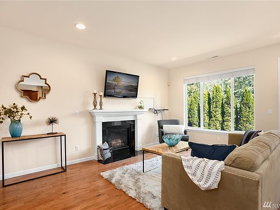 4th image of 4509 185th Ave SE
