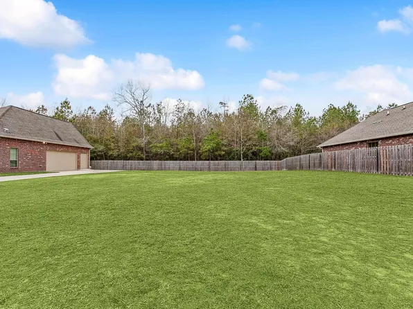 30987 Ridgeway Dr, Walker, LA 70785