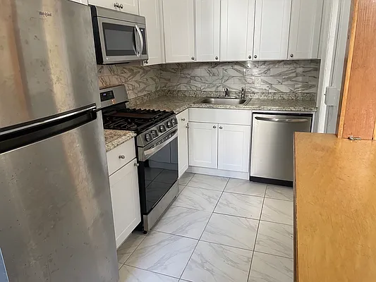 Rented by Douglas Elliman | media 20