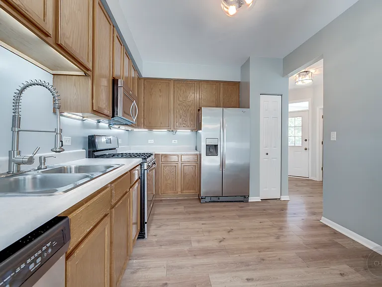 2835 White Thorn Cir — Photo 10