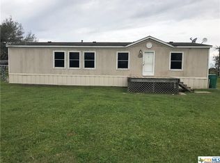 138 Hollybrook Dr, Inez, TX 77968