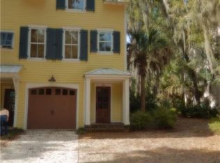 231 Oyster Point Dr, Midway, GA 31320