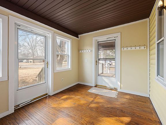 4th image of 1763 9th St
