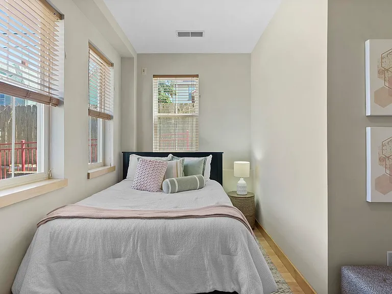 1037 Williamson St #107 — Photo 20