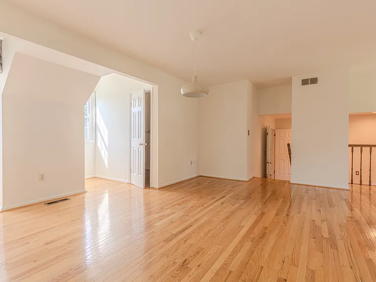 Sunflower Cir — Photo 15