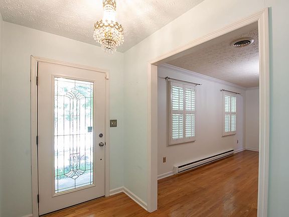 3rd image of 468 Heritage Dr
