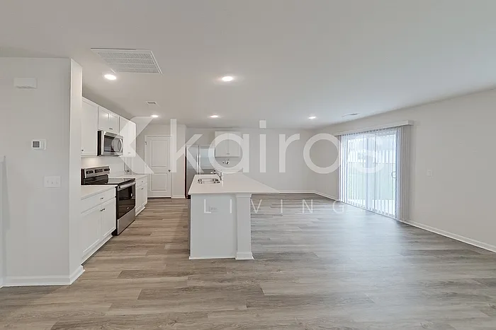 133 Overstreet Way — Photo 5