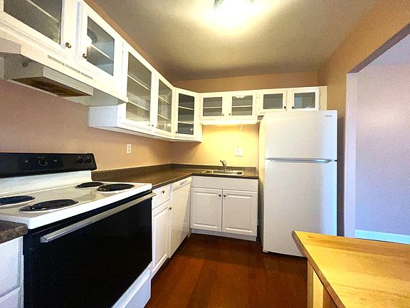 4th image of 327 Saint Marys Ave #7-J