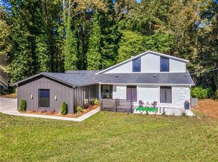 12 Rhodes Dr, Marietta, GA 30068