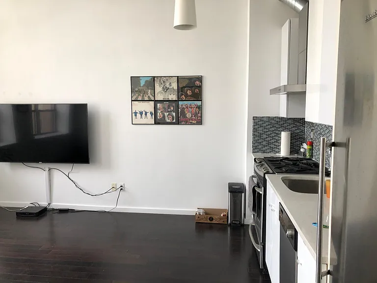 728 Market St #401 — Photo 4