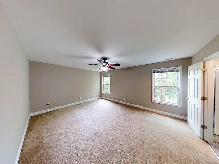 425 New Parkside Dr — Photo 36