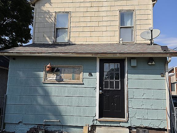 5th image of 1664 5th St