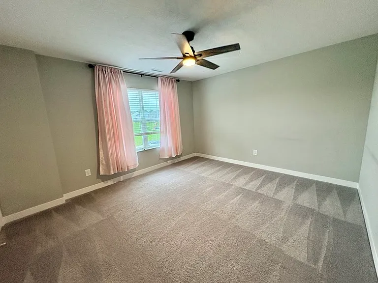 3694 Locust Dr — Photo 32