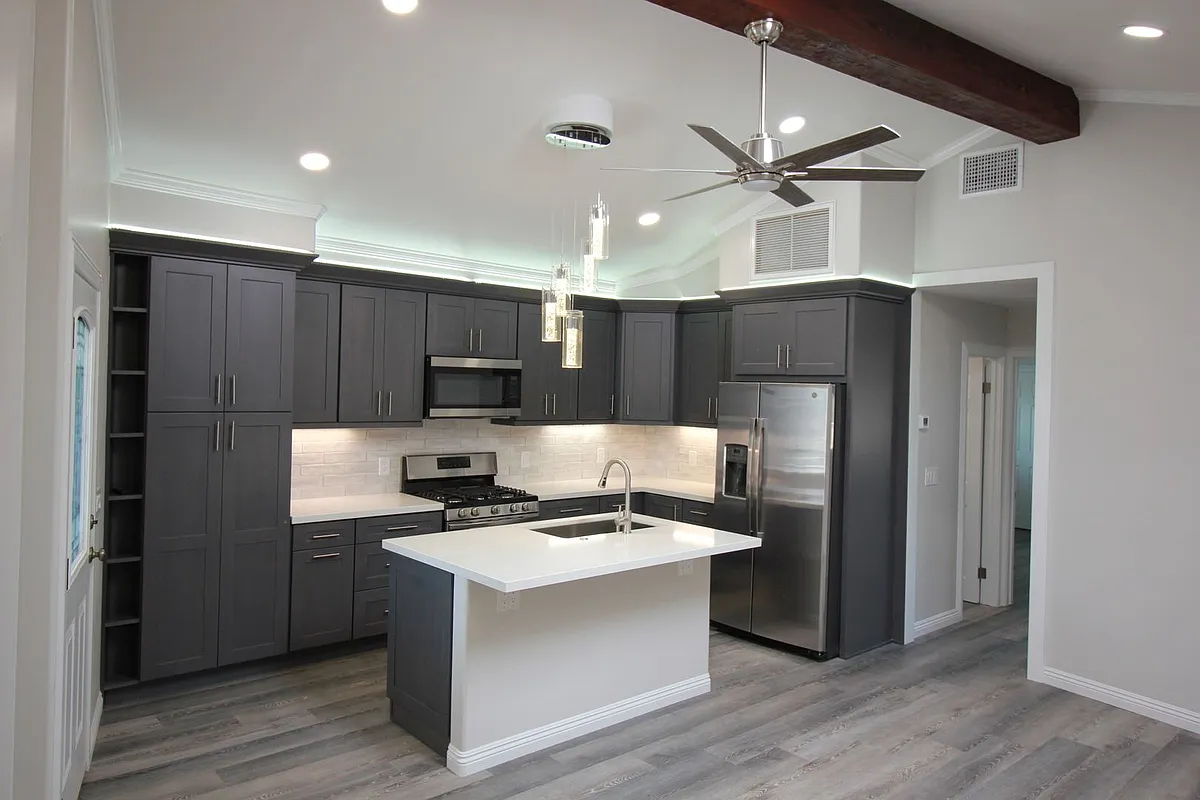 Building Photo - 715 Rena Dr #2
