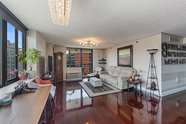 551 Observer Hwy #9D — Photo 2