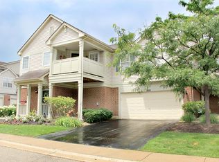 2216 Vanderbilt Dr, Geneva, IL 60134