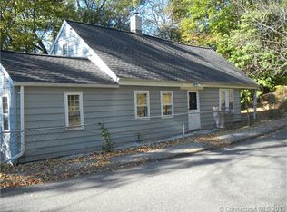 42 Beecher St, Seymour, CT 06483
