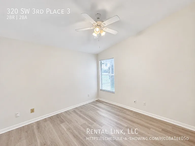 320 SW 3rd Pl #3 — Photo 17