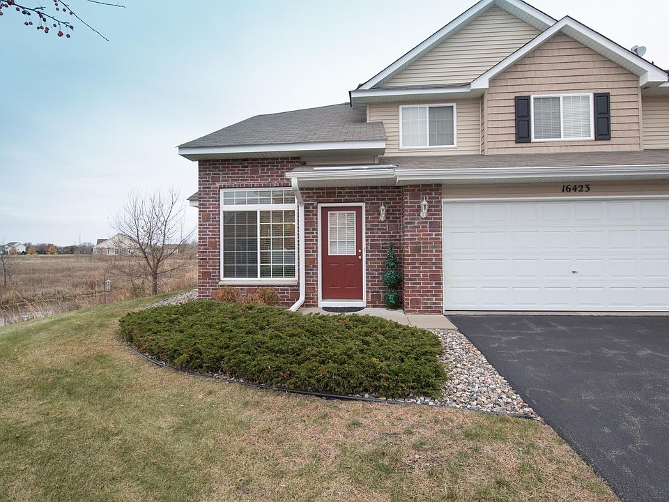 End Unit Next to a Lovely pond. Great Location, Come See!