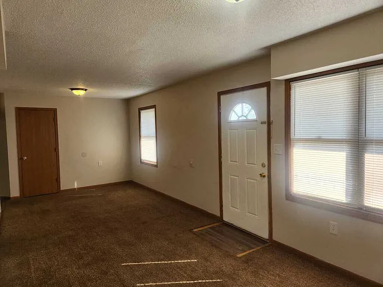 351 Virginia St — Photo 2