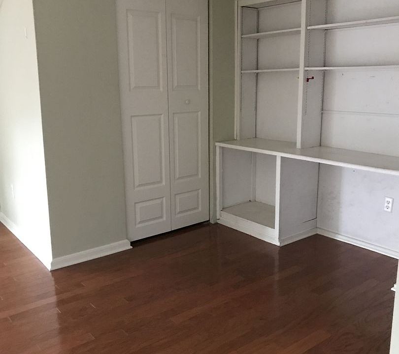 1st image of 30 Nash St #2