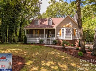 1412 Heather Ln, Alabaster, AL 35007
