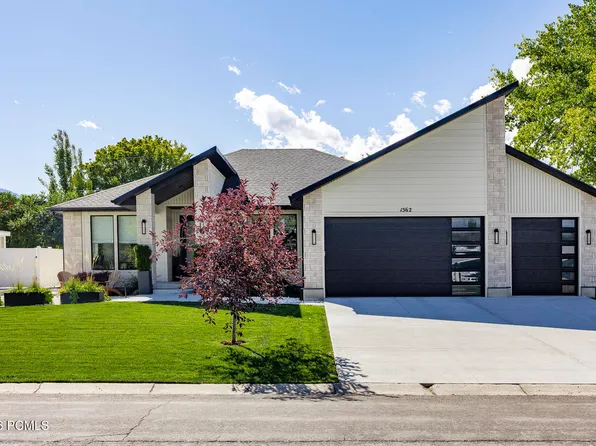 1562 E Lone Peak Dr, Holladay, UT 84117
