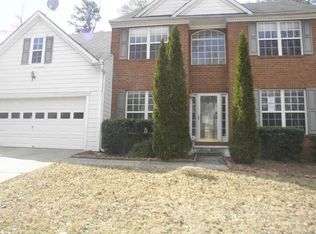 900 Shadow Lakes Dr, Lithonia, GA 30058