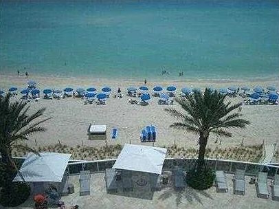 4th image of 17201 Collins Ave APT 3904