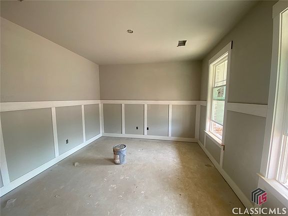 5th image of 80 Galaxie Court