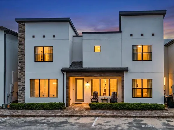 235 Villa Domani Cir, Davenport, FL 33896