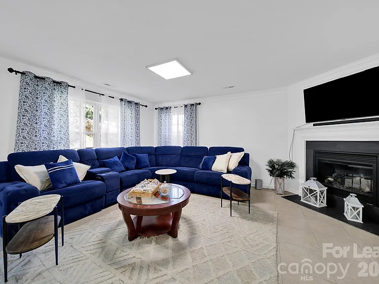 10541 Haddington Dr NW — Photo 10