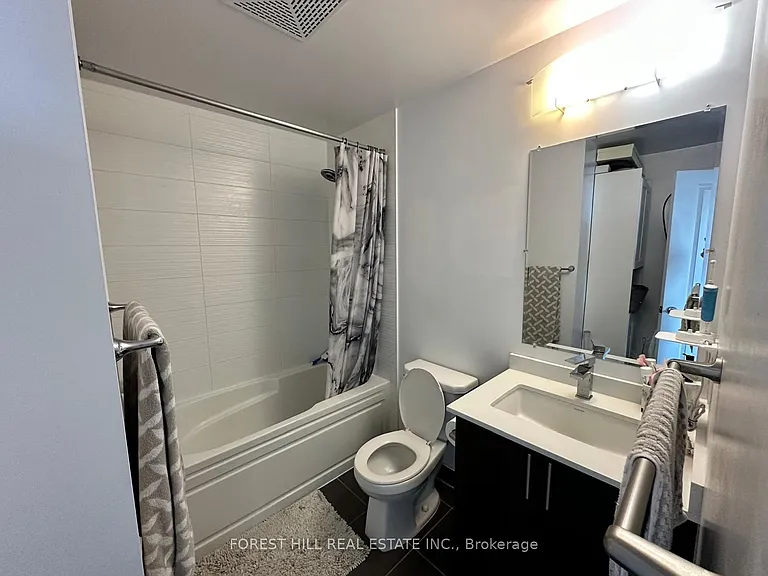 7890 Bathurst St #1706 — Photo 17