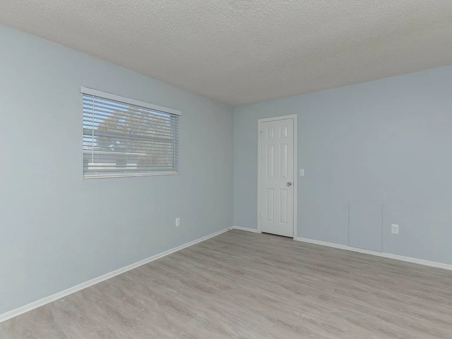 Park House Apartments — Photo 2