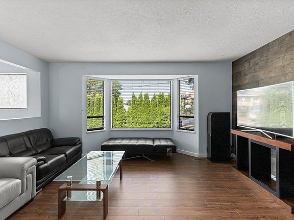 5th image of 7976 Tanager St