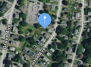 32 Newton Ave, Westerly, RI 02891