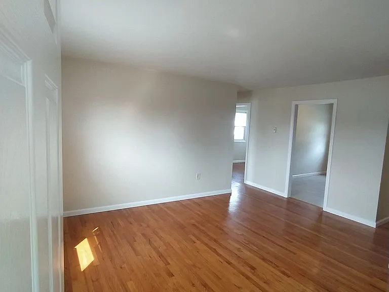 1745 Boston Post Rd — Photo 15