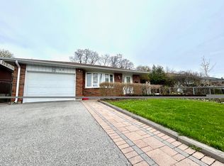 27 Hayward Cres, Toronto, ON M1S2T7