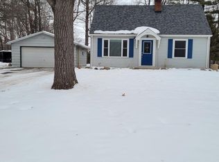 930 Isle St W, Isle, MN 56342