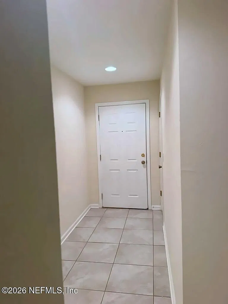 3 bed, 2.5 bath, 1468 sqft, $1,850 — Photo 2