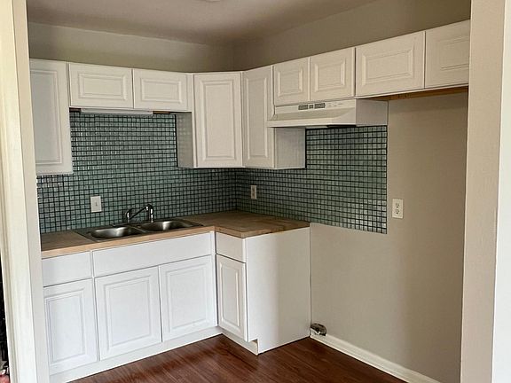 New stove and refrigerator to be delivered mid-May