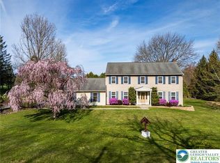 861 Point Phillips Rd, Bath, PA 18014