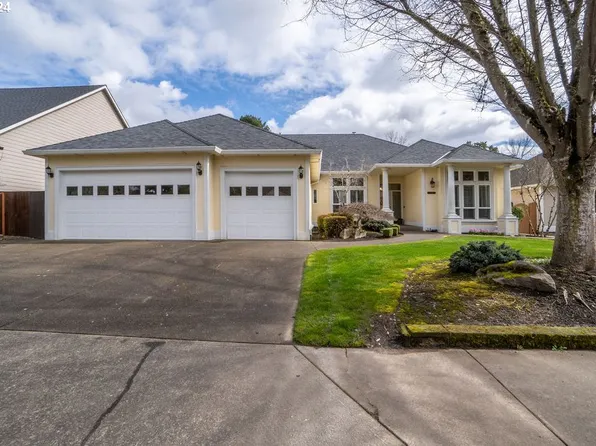 28048 SW Willow Creek Dr, Wilsonville, OR 97070