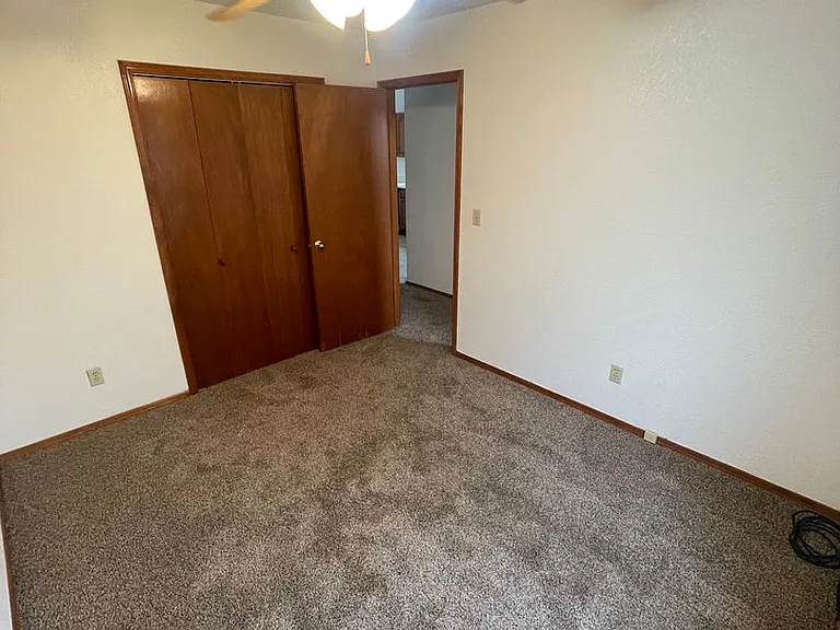 5015 Emerald St — Photo 22