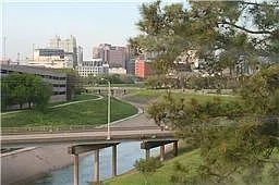 1 bed, 1.0 bath, 833 sqft, $1,190 — Photo 2