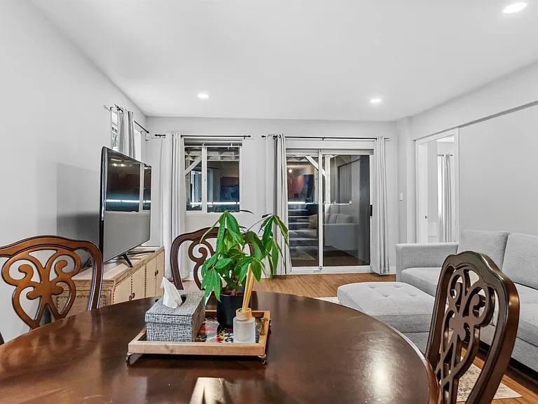 4225 Evergreen Ave #BASEMENT — Photo 4