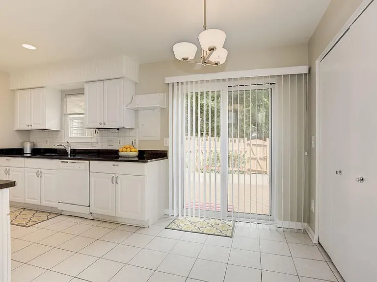 3306 Buckeye Ln — Photo 6