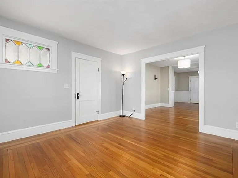 92 Colonial Road — Photo 15