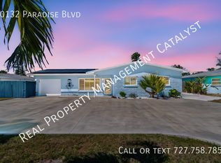 10132 Paradise Blvd, Treasure Island, FL 33706